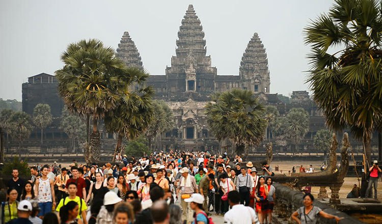 ១០ខែ កម្ពុជារកចំណូលបានចំនួន ២៧.៨៨២.៤៣៥ដុល្លារអាមេរិក ពីការលក់បណ្ណចូលទស្សនារមណីយដ្ឋានអង្គរ