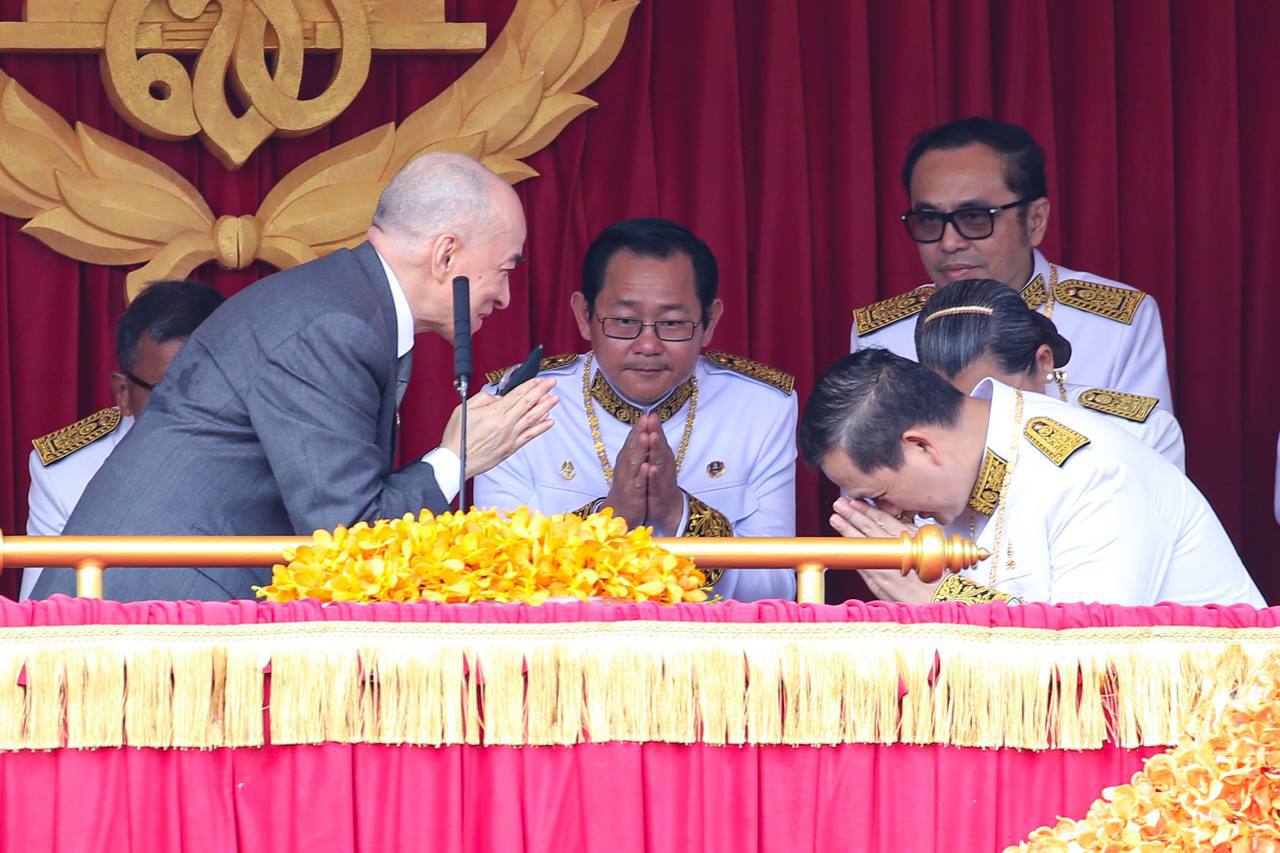 ឯកឧត្តម កើត រិទ្ធ ឧបនាយករដ្ឋមន្ត្រី រដ្ឋមន្ត្រីក្រសួងយុត្តិធម៌ អញ្ជើញចូលរួម នៅក្នុងពិធីបុណ្យខួបអនុស្សាវរីយ៍លើកទី ៧០ នៃទិវាបុណ្យ ឯករាជ្យជាតិ ៩ វិច្ឆិកា និងទិវាកំណើតនៃកងយោធពលខេមរភូមិន្ទ ———————