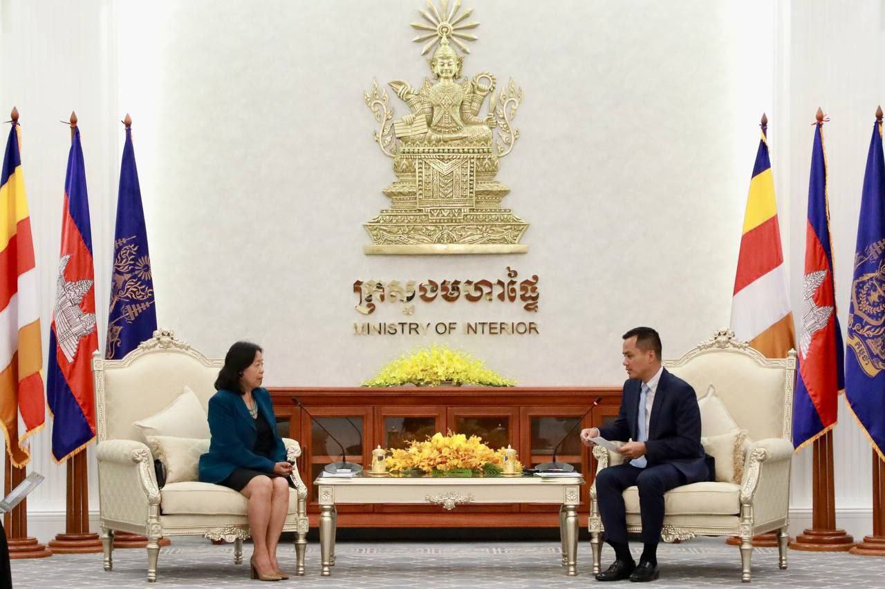 ឯកឧត្តមអភិសន្តិបណ្ឌិត និងឯកអគ្គរដ្ឋទូតហ្វីលីពីន ឯកភាពពង្រឹងកិច្ចសហប្រតិបត្តិការអនុវត្តច្បាប់ និងបន្តពង្រឹងកិច្ចសហប្រតិបត្តិការកម្ពុជា-ហ្វីលីពីន!
