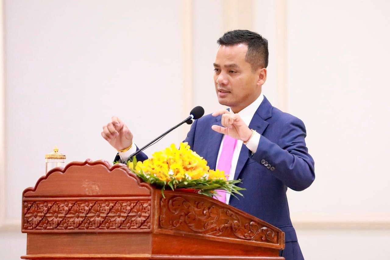រដ្ឋមន្ត្រីក្រសួងមហាផ្ទៃ ណែនាំដល់អគ្គស្នងការដ្ឋាននគរបាលជាតិ ឲ្យចាប់ផ្ដើមរៀបចំយន្តការបណ្ដុះបណ្ដាលប្រជាការពារ នៅទូទាំងប្រទេសឲ្យមានស្ដង់ដារតែមួយ